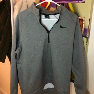 Nike pull over